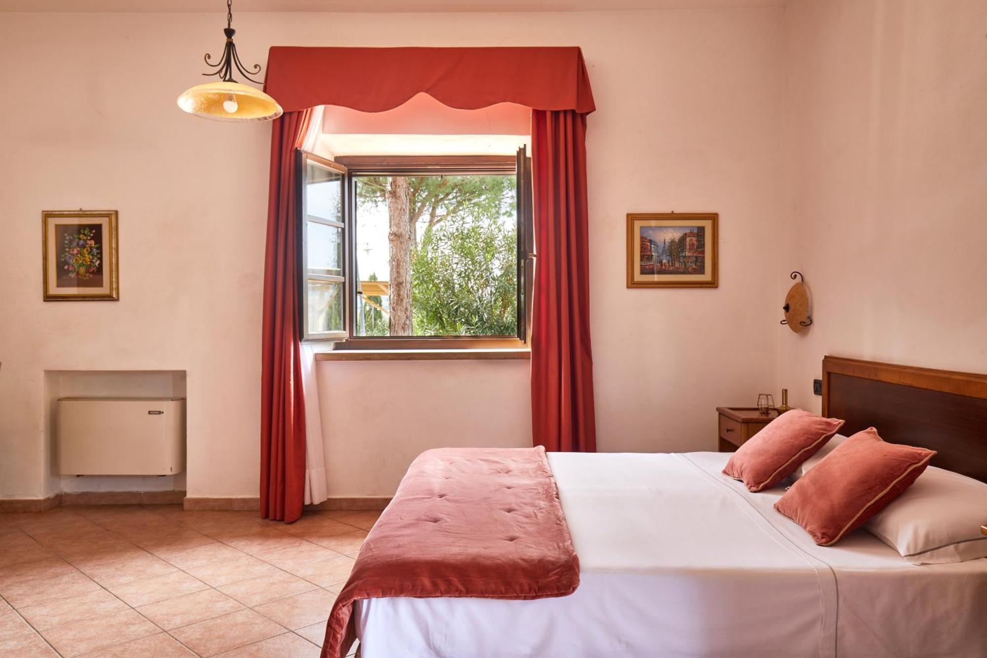 Relais Belvedere Montecatini Val di Cecina Oda fotoğraf